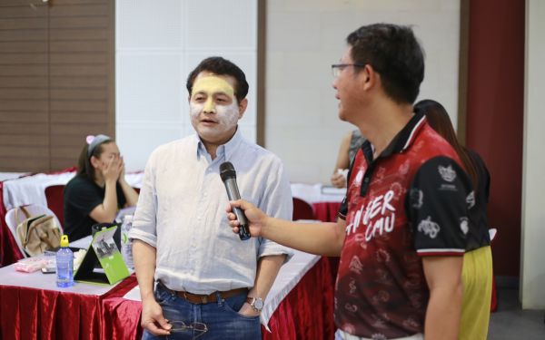 19.07.63 ภาพกิจกรรม Workshop เรียนการแต่งหน้าเพื่อส่งเสริมบุคลิกภาพและโหงวเฮง ครั้งที่ 2