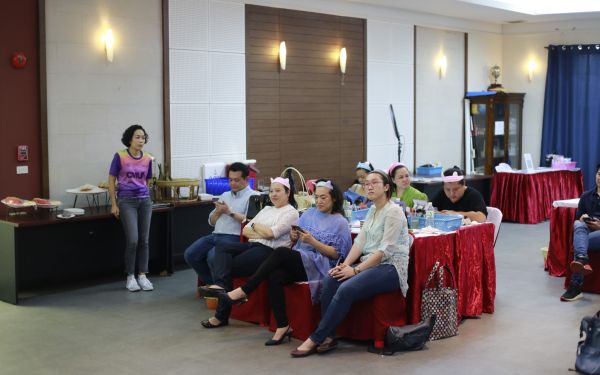 19.07.63 ภาพกิจกรรม Workshop เรียนการแต่งหน้าเพื่อส่งเสริมบุคลิกภาพและโหงวเฮง ครั้งที่ 2