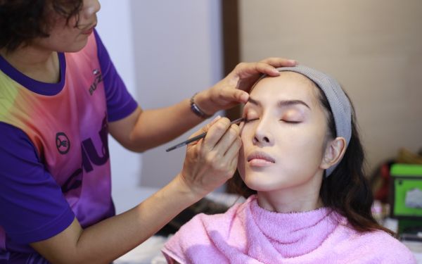 19.07.63 ภาพกิจกรรม Workshop เรียนการแต่งหน้าเพื่อส่งเสริมบุคลิกภาพและโหงวเฮง ครั้งที่ 2