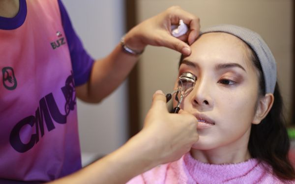 19.07.63 ภาพกิจกรรม Workshop เรียนการแต่งหน้าเพื่อส่งเสริมบุคลิกภาพและโหงวเฮง ครั้งที่ 2