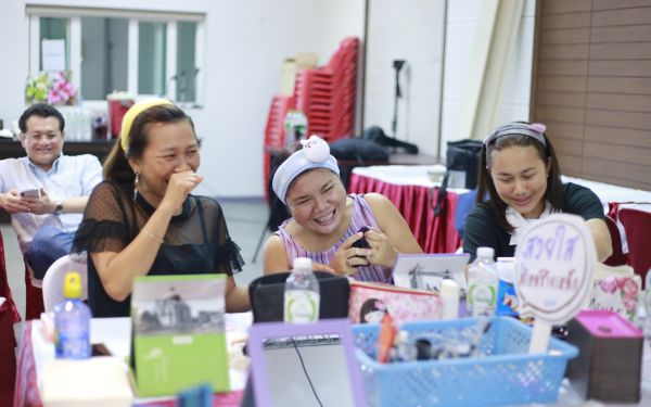 19.07.63 ภาพกิจกรรม Workshop เรียนการแต่งหน้าเพื่อส่งเสริมบุคลิกภาพและโหงวเฮง ครั้งที่ 2