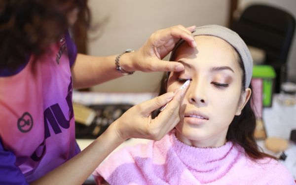 19.07.63 ภาพกิจกรรม Workshop เรียนการแต่งหน้าเพื่อส่งเสริมบุคลิกภาพและโหงวเฮง ครั้งที่ 2