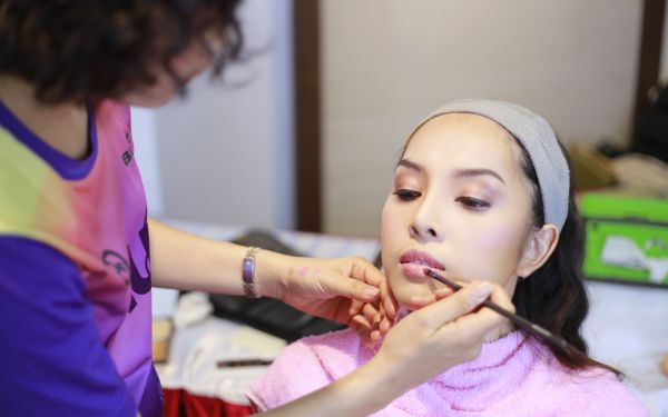 19.07.63 ภาพกิจกรรม Workshop เรียนการแต่งหน้าเพื่อส่งเสริมบุคลิกภาพและโหงวเฮง ครั้งที่ 2