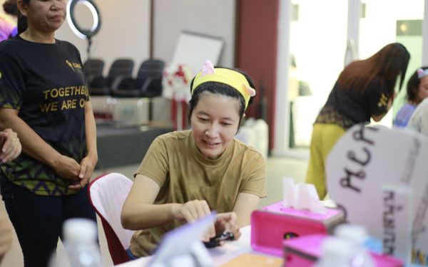 19.07.63 ภาพกิจกรรม Workshop เรียนการแต่งหน้าเพื่อส่งเสริมบุคลิกภาพและโหงวเฮง ครั้งที่ 2