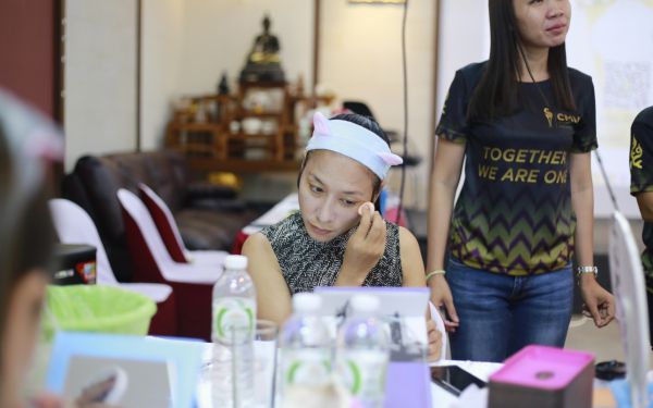 19.07.63 ภาพกิจกรรม Workshop เรียนการแต่งหน้าเพื่อส่งเสริมบุคลิกภาพและโหงวเฮง ครั้งที่ 2
