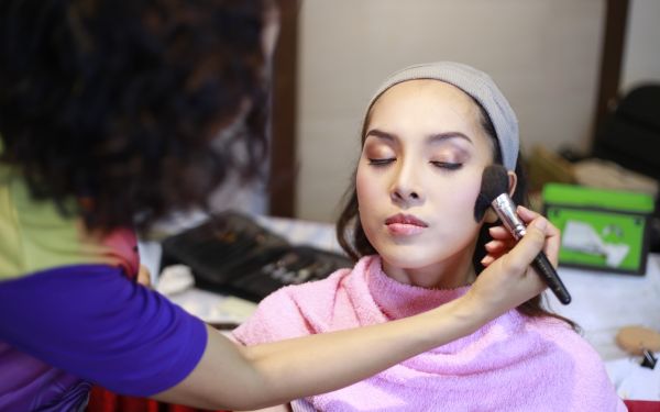 19.07.63 ภาพกิจกรรม Workshop เรียนการแต่งหน้าเพื่อส่งเสริมบุคลิกภาพและโหงวเฮง ครั้งที่ 2