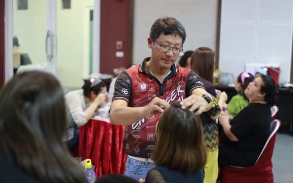 19.07.63 ภาพกิจกรรม Workshop เรียนการแต่งหน้าเพื่อส่งเสริมบุคลิกภาพและโหงวเฮง ครั้งที่ 2