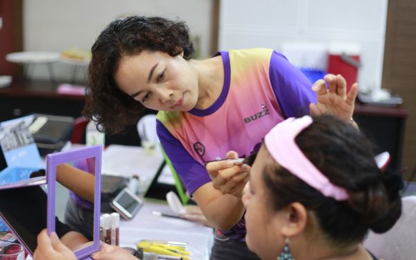 19.07.63 ภาพกิจกรรม Workshop เรียนการแต่งหน้าเพื่อส่งเสริมบุคลิกภาพและโหงวเฮง ครั้งที่ 2
