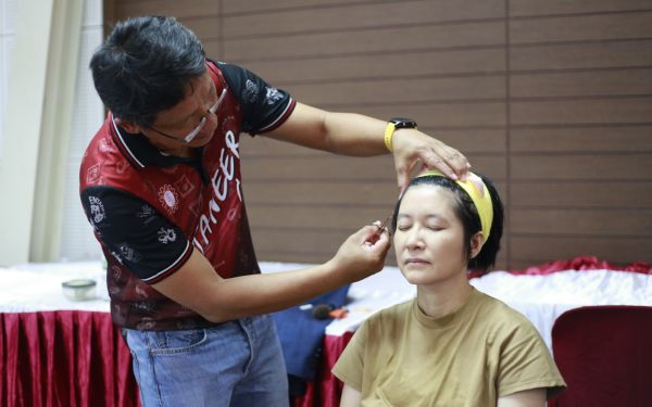 19.07.63 ภาพกิจกรรม Workshop เรียนการแต่งหน้าเพื่อส่งเสริมบุคลิกภาพและโหงวเฮง ครั้งที่ 2