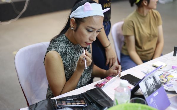 19.07.63 ภาพกิจกรรม Workshop เรียนการแต่งหน้าเพื่อส่งเสริมบุคลิกภาพและโหงวเฮง ครั้งที่ 2