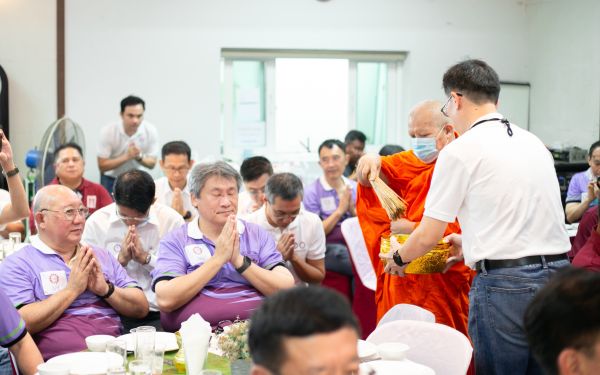 09.09.63 งานพิธีทำบุญสมาคมฯ และพิธีแสดงมุทิตาจิตต่อนักศึกษาเก่ารุ่น 9