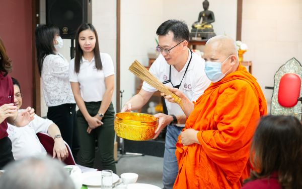 09.09.63 งานพิธีทำบุญสมาคมฯ และพิธีแสดงมุทิตาจิตต่อนักศึกษาเก่ารุ่น 9