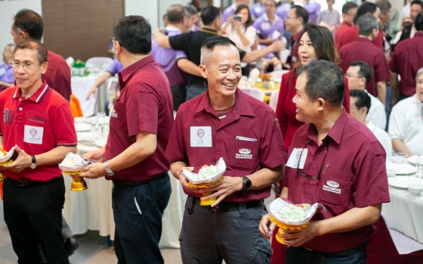 09.09.63 งานพิธีทำบุญสมาคมฯ และพิธีแสดงมุทิตาจิตต่อนักศึกษาเก่ารุ่น 9