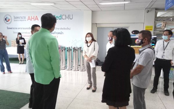 19.05.64 มอบหุ่นยนต์ไอยราให้ รพ.มหาราชนครเชียงใหม่