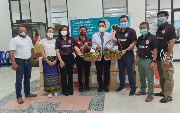 27.08.64 ร่วมส่งมอบชุด PPE และหน้ากาก N95 ให้รพ.สวนดอก