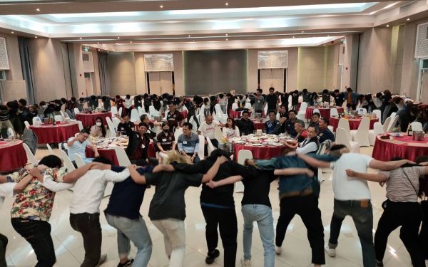 23.12.64 นายกฯ(พี่แก้ว) พบน้องปี 4 และซุปเปอร์