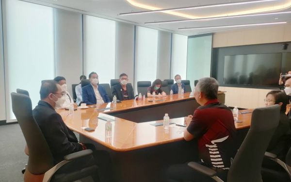 26.05.65 นายกฯ สมัยที่ 18 เข้าพบคุณพรชัย สิทธิยากรณ์ (G11)