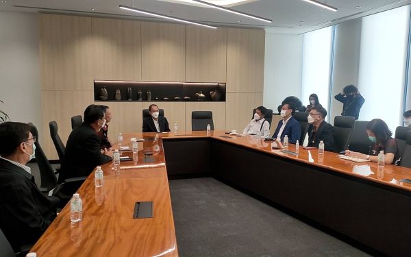 26.05.65 นายกฯ สมัยที่ 18 เข้าพบคุณพรชัย สิทธิยากรณ์ (G11)