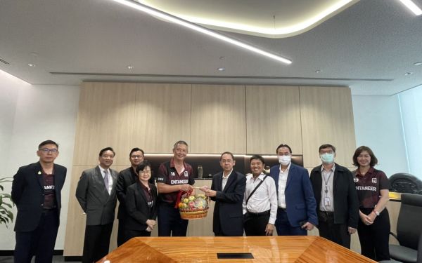 26.05.65 นายกฯ สมัยที่ 18 เข้าพบคุณพรชัย สิทธิยากรณ์ (G11)