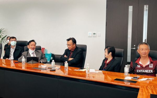 26.05.65 นายกฯ สมัยที่ 18 เข้าพบคุณพรชัย สิทธิยากรณ์ (G11)