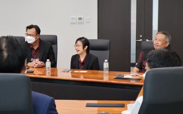 26.05.65 นายกฯ สมัยที่ 18 เข้าพบคุณพรชัย สิทธิยากรณ์ (G11)