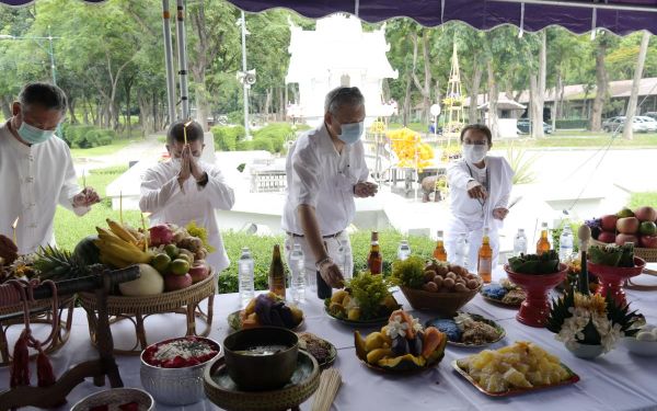05.06.65 พิธีบวงสรวงศาลพระภูมิ มหาวิทยาลัยเชียงใหม่