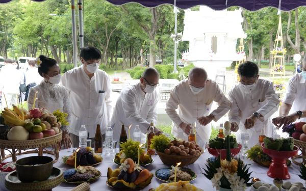 05.06.65 พิธีบวงสรวงศาลพระภูมิ มหาวิทยาลัยเชียงใหม่