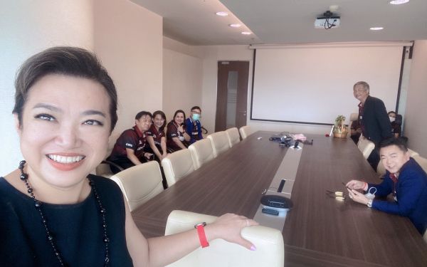 ภาพบรรยากาศเข้าแสดงความยินดี กับ รองอธิบดีกรมเชื้อเพลิงธรรมชาติ