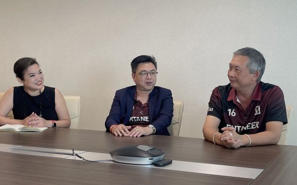 ภาพบรรยากาศเข้าแสดงความยินดี กับ รองอธิบดีกรมเชื้อเพลิงธรรมชาติ