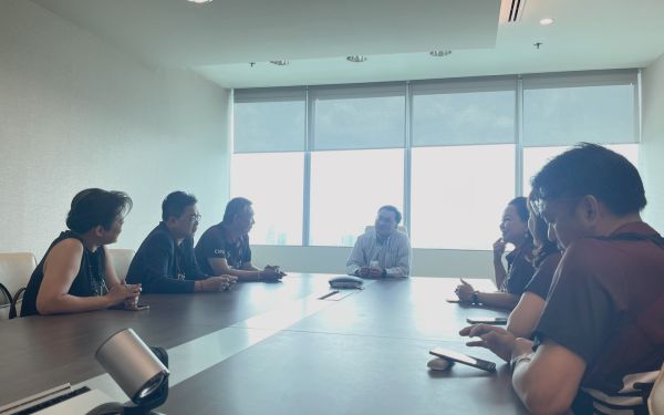 ภาพบรรยากาศเข้าแสดงความยินดี กับ รองอธิบดีกรมเชื้อเพลิงธรรมชาติ