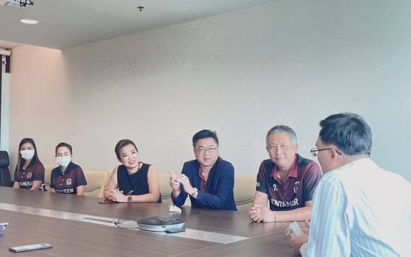 ภาพบรรยากาศเข้าแสดงความยินดี กับ รองอธิบดีกรมเชื้อเพลิงธรรมชาติ