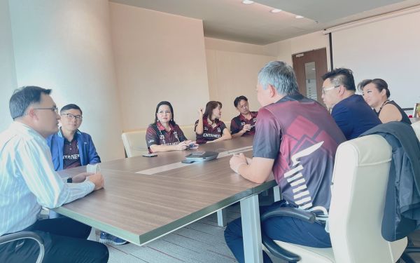 ภาพบรรยากาศเข้าแสดงความยินดี กับ รองอธิบดีกรมเชื้อเพลิงธรรมชาติ