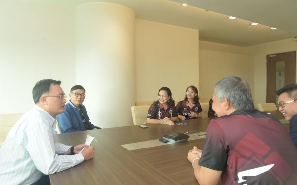 ภาพบรรยากาศเข้าแสดงความยินดี กับ รองอธิบดีกรมเชื้อเพลิงธรรมชาติ