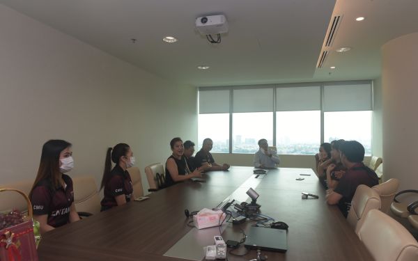 ภาพบรรยากาศเข้าแสดงความยินดี กับ รองอธิบดีกรมเชื้อเพลิงธรรมชาติ