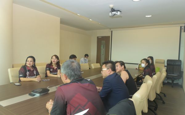 ภาพบรรยากาศเข้าแสดงความยินดี กับ รองอธิบดีกรมเชื้อเพลิงธรรมชาติ