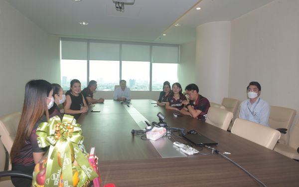 ภาพบรรยากาศเข้าแสดงความยินดี กับ รองอธิบดีกรมเชื้อเพลิงธรรมชาติ