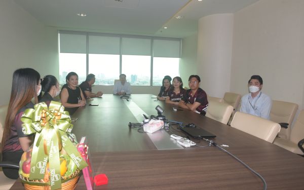 ภาพบรรยากาศเข้าแสดงความยินดี กับ รองอธิบดีกรมเชื้อเพลิงธรรมชาติ