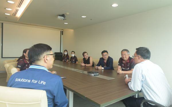 ภาพบรรยากาศเข้าแสดงความยินดี กับ รองอธิบดีกรมเชื้อเพลิงธรรมชาติ