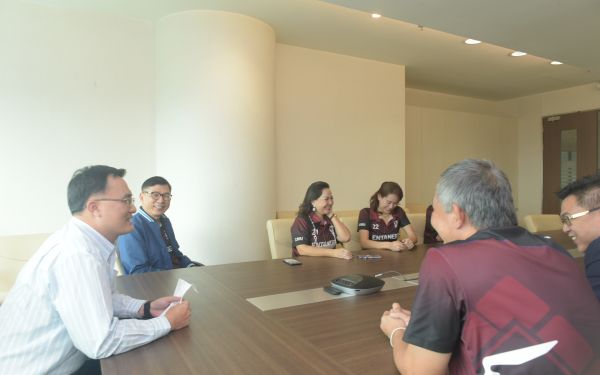 ภาพบรรยากาศเข้าแสดงความยินดี กับ รองอธิบดีกรมเชื้อเพลิงธรรมชาติ