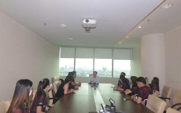 ภาพบรรยากาศเข้าแสดงความยินดี กับ รองอธิบดีกรมเชื้อเพลิงธรรมชาติ