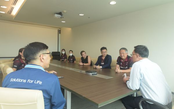 ภาพบรรยากาศเข้าแสดงความยินดี กับ รองอธิบดีกรมเชื้อเพลิงธรรมชาติ