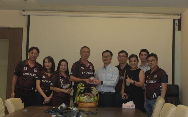 ภาพบรรยากาศเข้าแสดงความยินดี กับ รองอธิบดีกรมเชื้อเพลิงธรรมชาติ