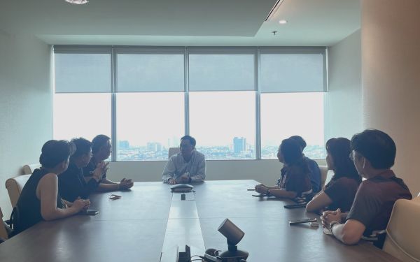 ภาพบรรยากาศเข้าแสดงความยินดี กับ รองอธิบดีกรมเชื้อเพลิงธรรมชาติ