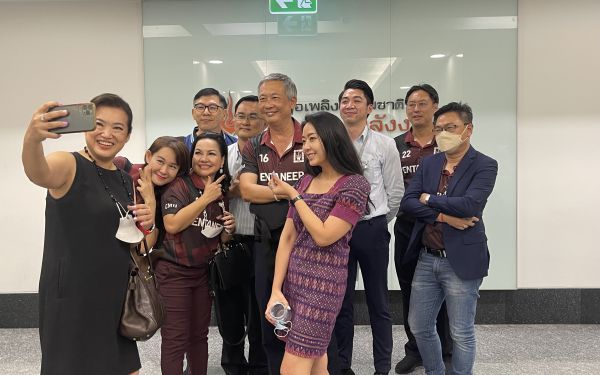 ภาพบรรยากาศเข้าแสดงความยินดี กับ รองอธิบดีกรมเชื้อเพลิงธรรมชาติ