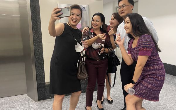 ภาพบรรยากาศเข้าแสดงความยินดี กับ รองอธิบดีกรมเชื้อเพลิงธรรมชาติ