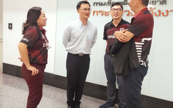 ภาพบรรยากาศเข้าแสดงความยินดี กับ รองอธิบดีกรมเชื้อเพลิงธรรมชาติ