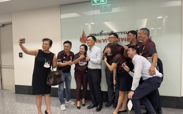 ภาพบรรยากาศเข้าแสดงความยินดี กับ รองอธิบดีกรมเชื้อเพลิงธรรมชาติ