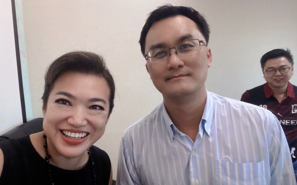 ภาพบรรยากาศเข้าแสดงความยินดี กับ รองอธิบดีกรมเชื้อเพลิงธรรมชาติ