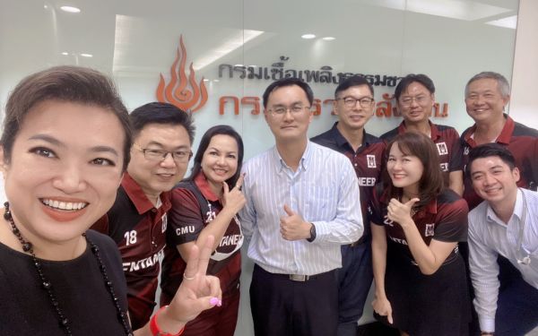 ภาพบรรยากาศเข้าแสดงความยินดี กับ รองอธิบดีกรมเชื้อเพลิงธรรมชาติ