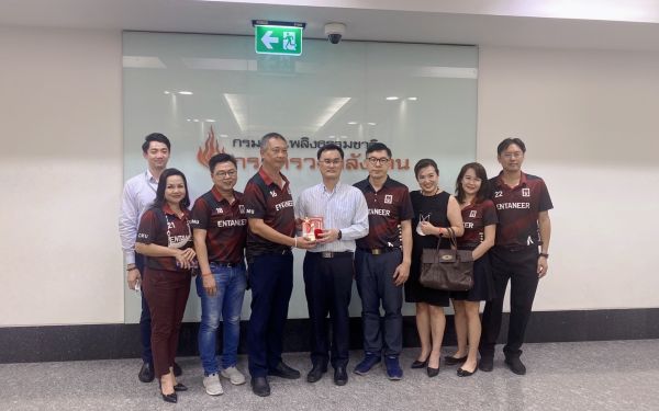 ภาพบรรยากาศเข้าแสดงความยินดี กับ รองอธิบดีกรมเชื้อเพลิงธรรมชาติ